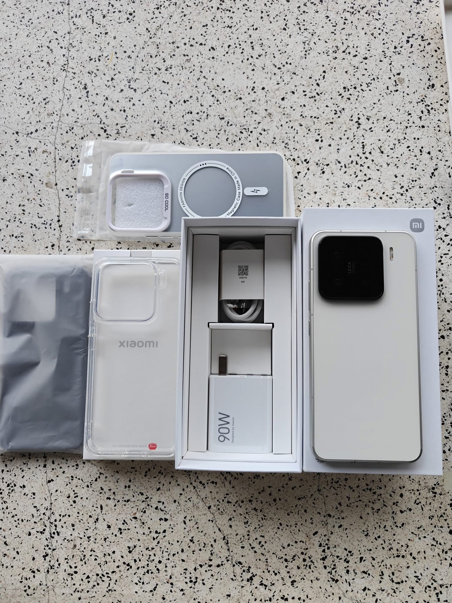 Xiaomi 15 - Hình ảnh chính